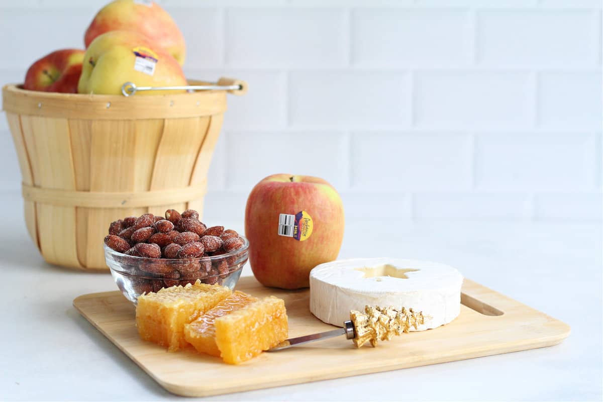 Tasty Christmas Charcuterie Board