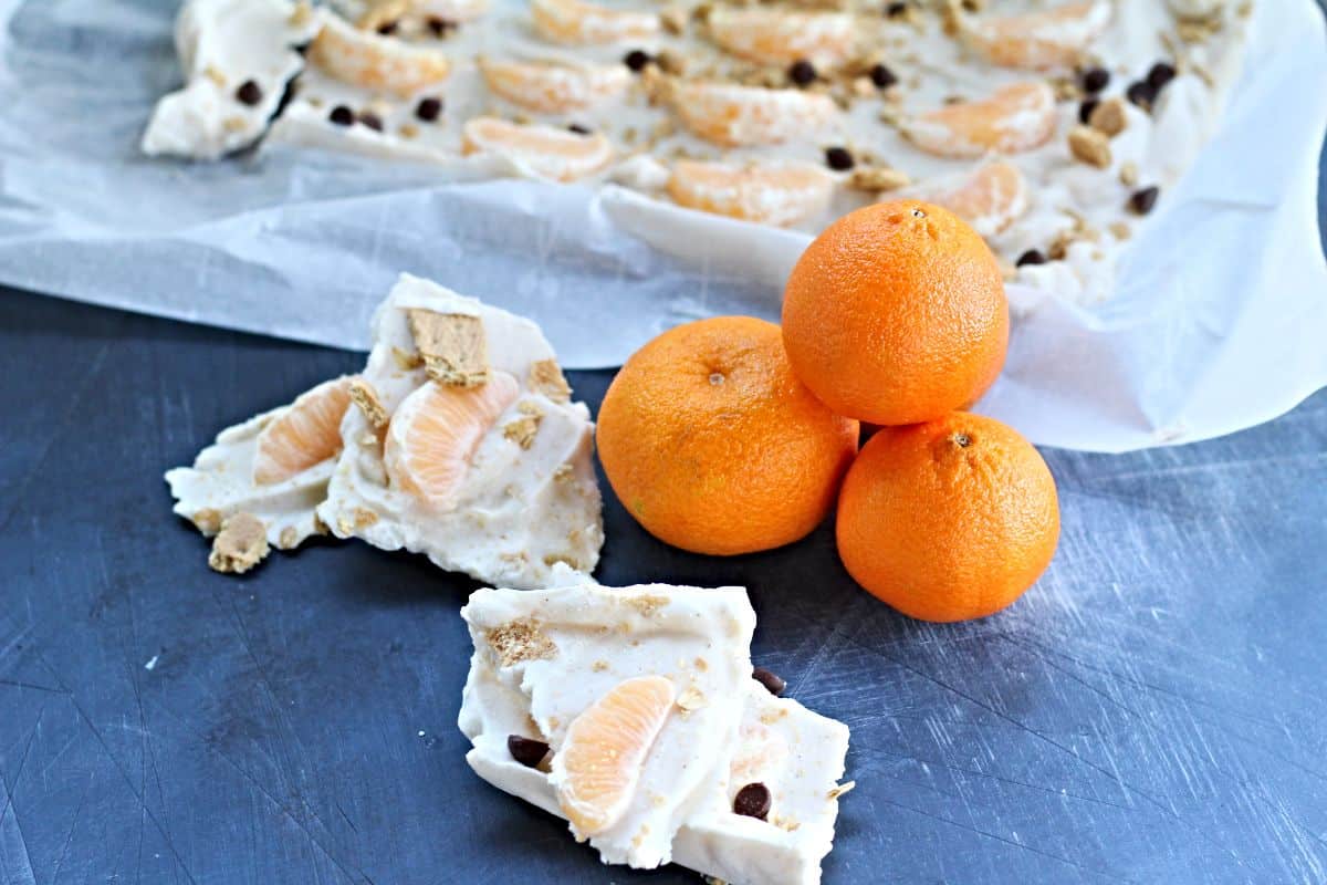 easy mandarin frozen yogurt bark